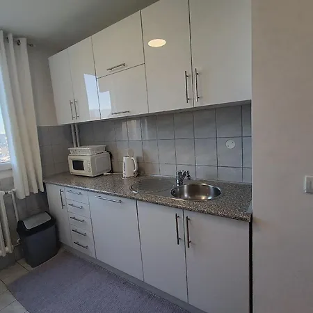 Apartment Aura - Balcony - Easy Tram To Old Town - Free Parking *