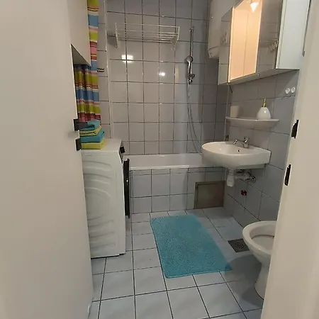 Aura - Balcony - Easy Tram To Old Town - Free Parking Apartamento