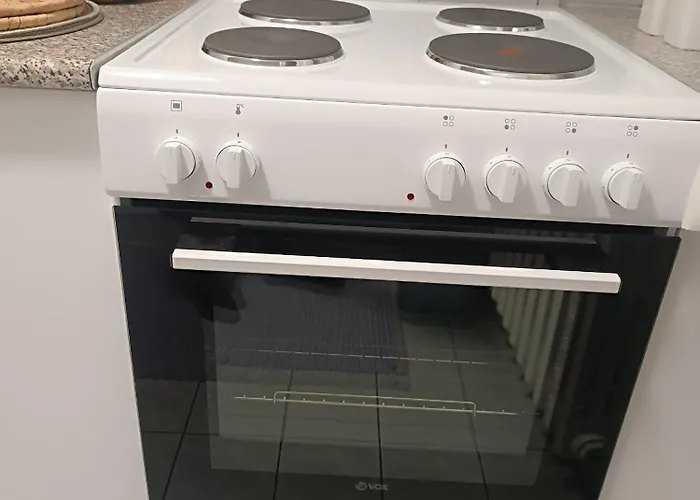 Aura - Balcony - Easy Tram To Old Town - Free Parking *