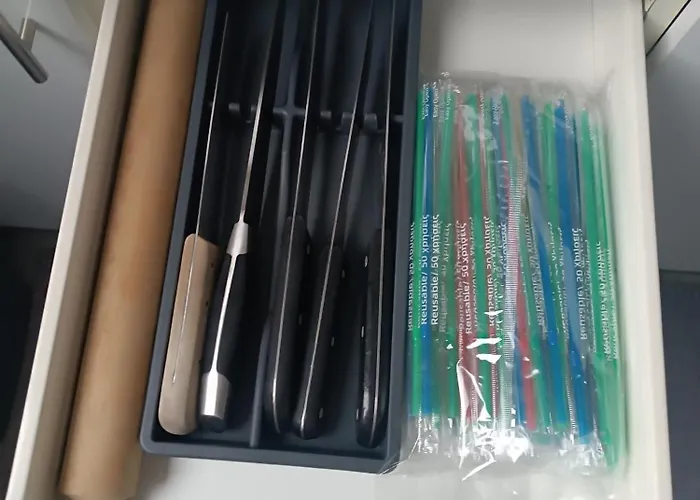 Aura - Balcony - Easy Tram To Old Town - Free Parking Apartment *