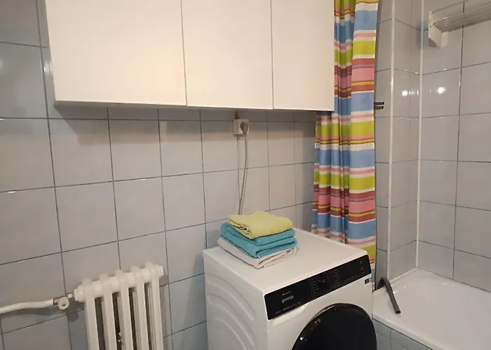 Apartment Aura - Balcony - Easy Tram To Old Town - Free Parking