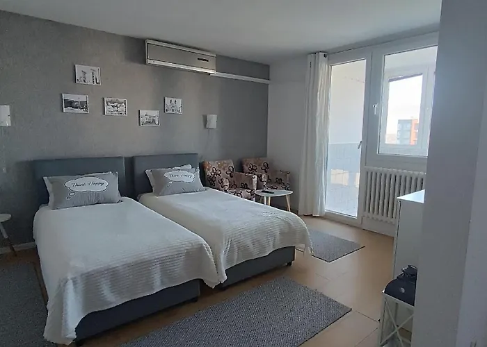 Aura - Balcony - Easy Tram To Old Town - Free Parking