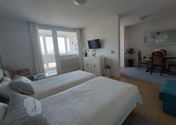 Aura - Balcony - Easy Tram To Old Town - Free Parking Sarajevo