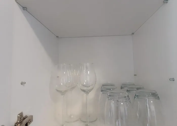 Aura - Balcony - Easy Tram To Old Town - Free Parking *